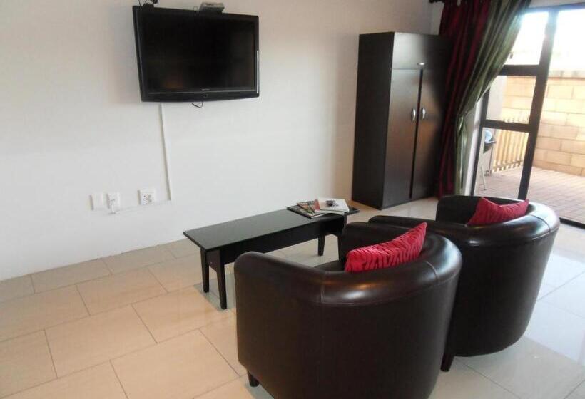 スタンダードスタジオ, Haus Holzapfel