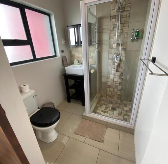 スタンダードスタジオ, Haus Holzapfel