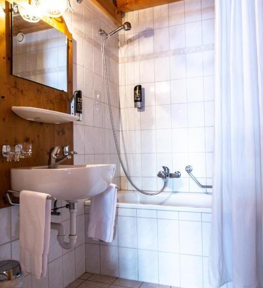 Семейный Номер, Hôtel Le Relais Alpin