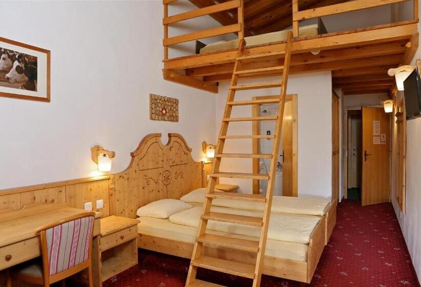 Семейный Номер, Hôtel Le Relais Alpin