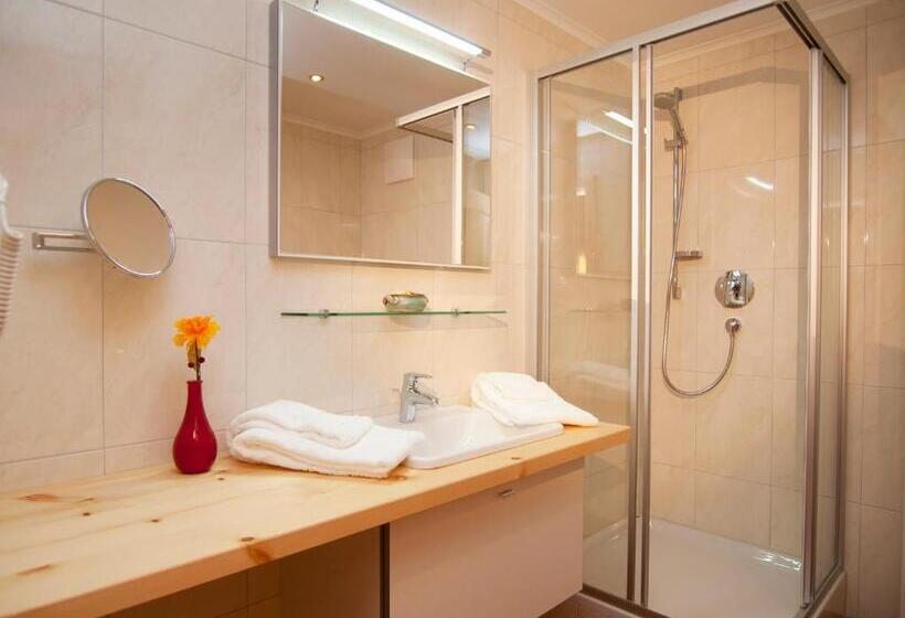 スタンダードルーム, Krimmlerfälle