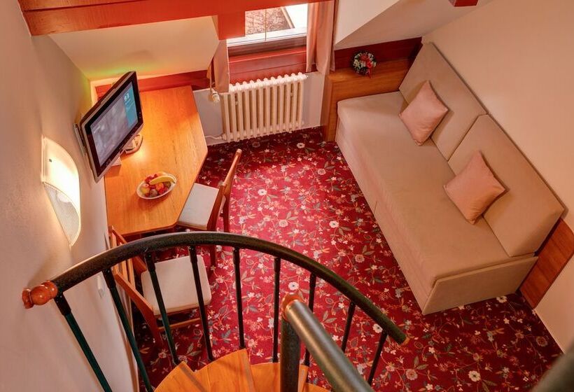 חדר סטנדרט לשלושה, Park Hotel Pruhonice