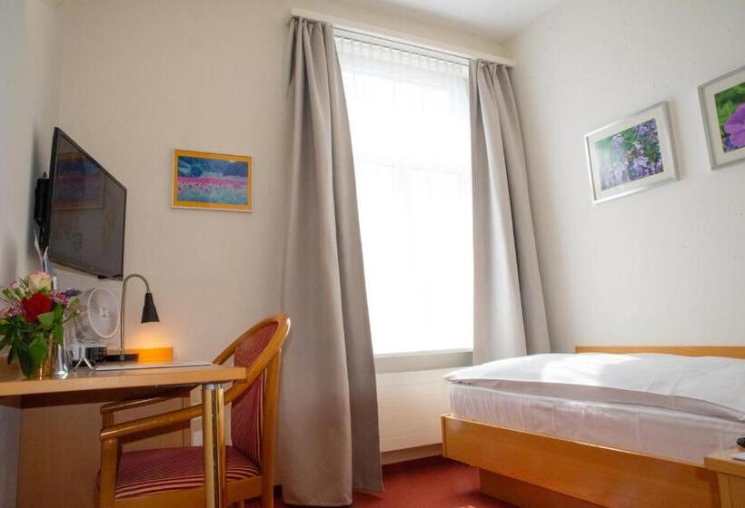 غرفة قياسية فردية, Promenade