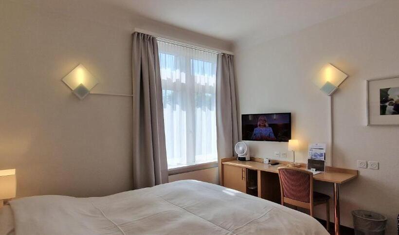 غرفة قياسية, Promenade