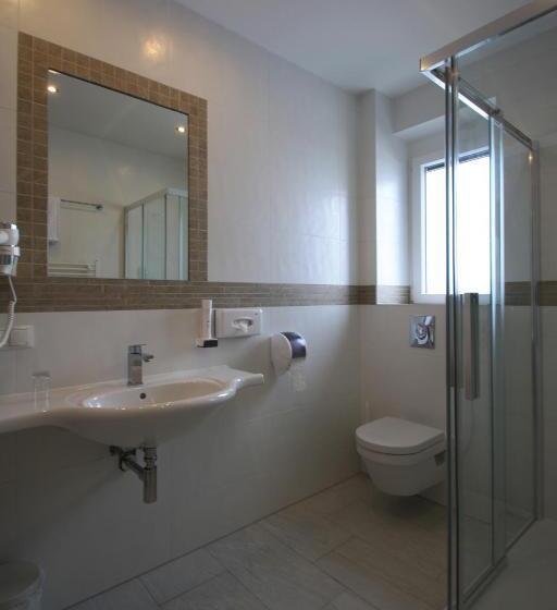 غرفة سوبيريور, Restaurant Schachenwald