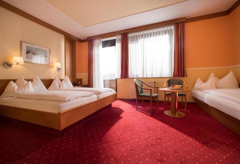 غرفة عائلية, Restaurant Schachenwald