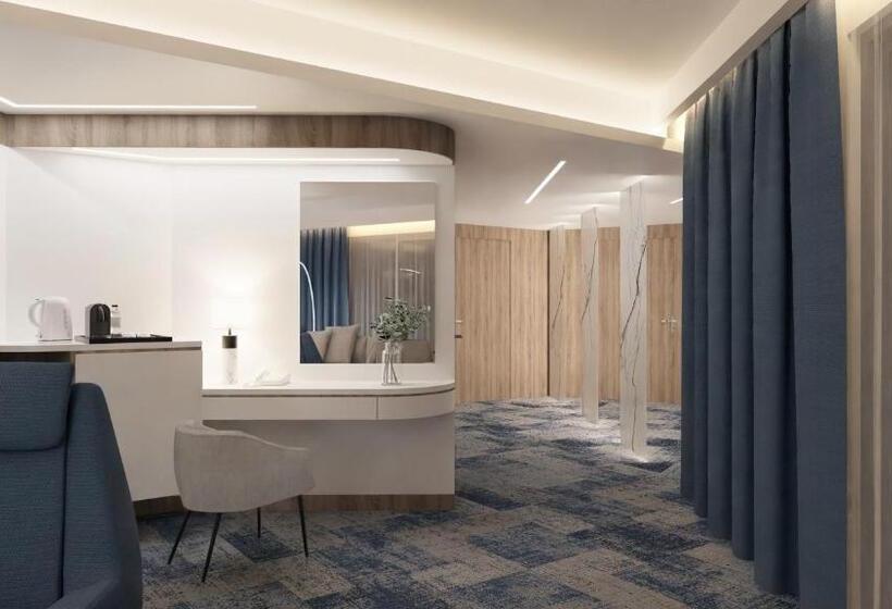 شقة غرفة نوم واحدة مزودة بشُرفة, Senator