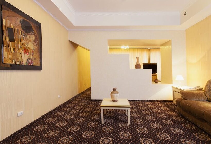 سوییت, Sk Royal Kaluga