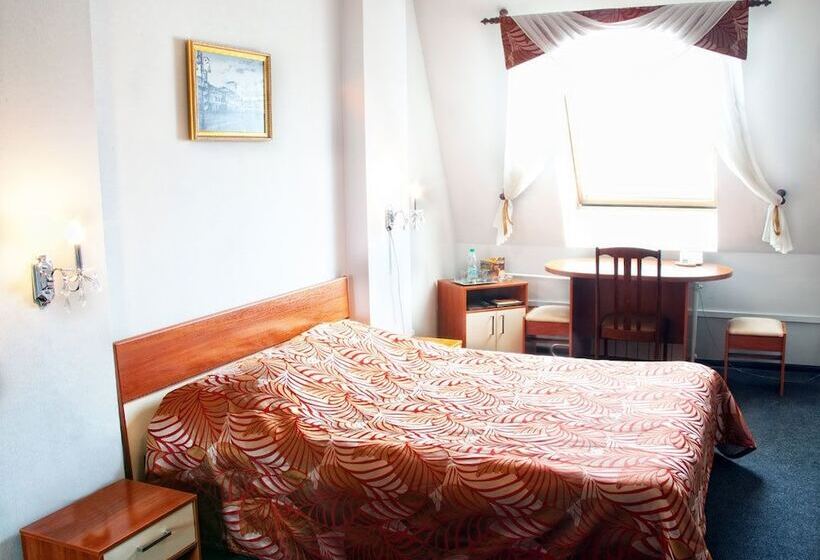 غرفة بيزنس, Stone