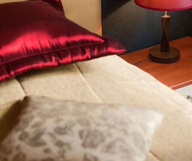 غرفة قياسية, Stone