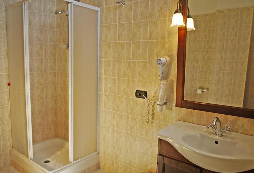 غرفة قياسية ثلاثية, Tenuta Del Massimo Feudo