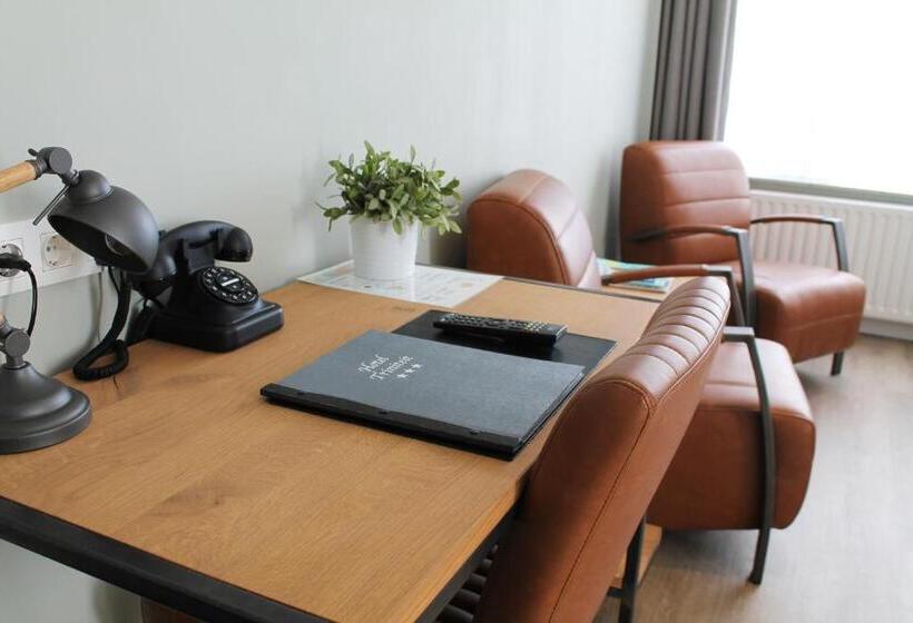 חדר סטנדרט, Triniteit