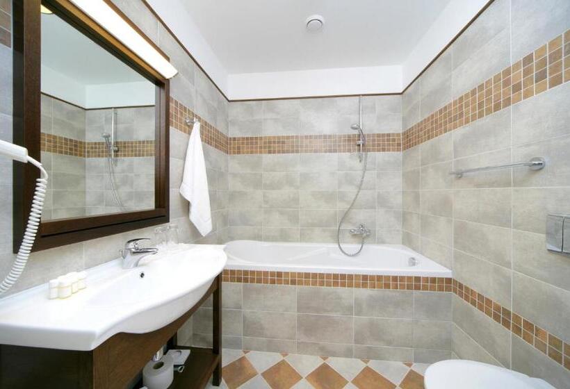 סוויטה, Hygge Hotel U Zvonu