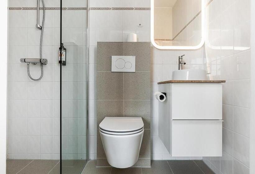 ベーシックルーム, Victoria