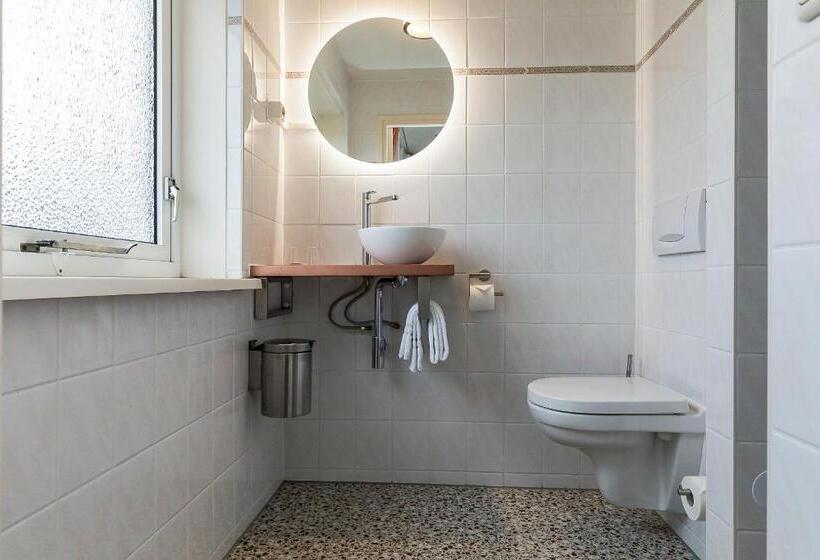 スタンダードルーム, Victoria