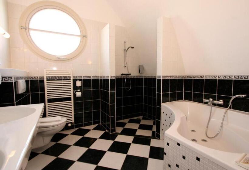 ジュニアスイート, Victoria