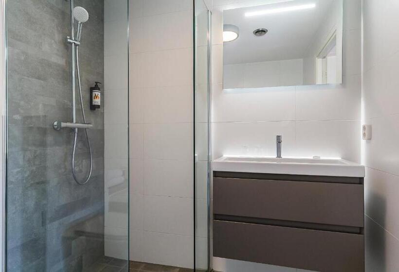 ファミリールーム, Victoria