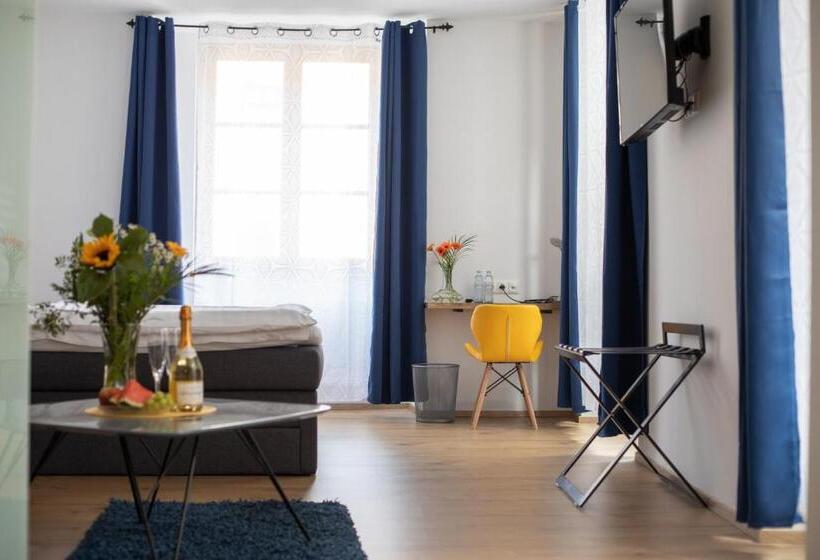 스탠다드 룸, Zum Goldenen Hirschen