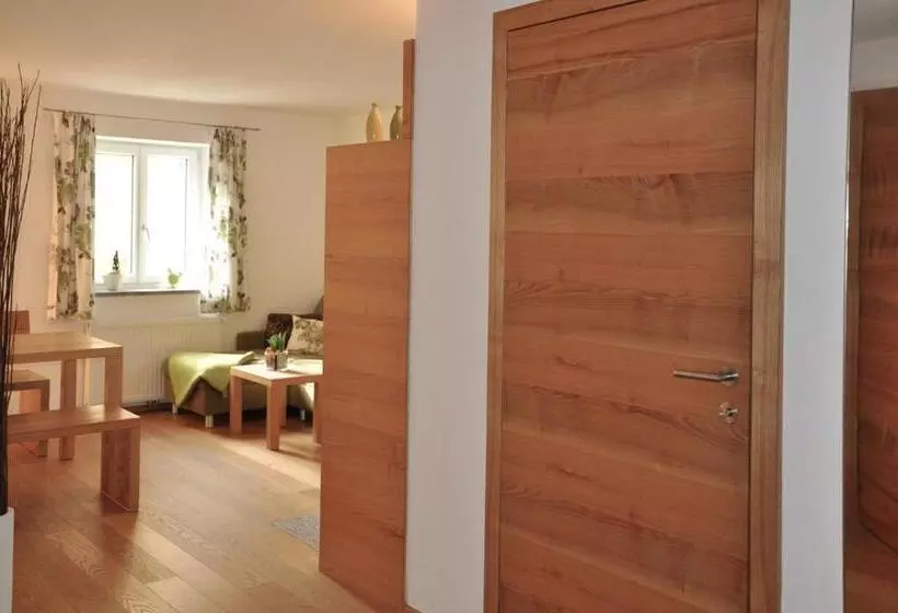 ２ベッドルームデラックスアパートメント, ölerhof