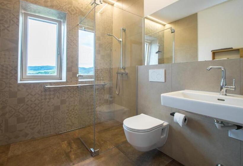 סטודיו נוח, ölerhof