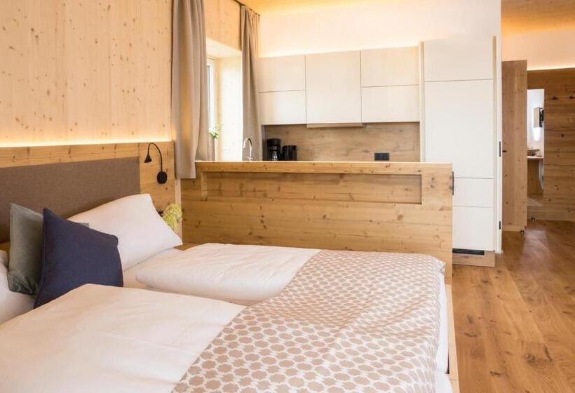 סטודיו נוח, ölerhof