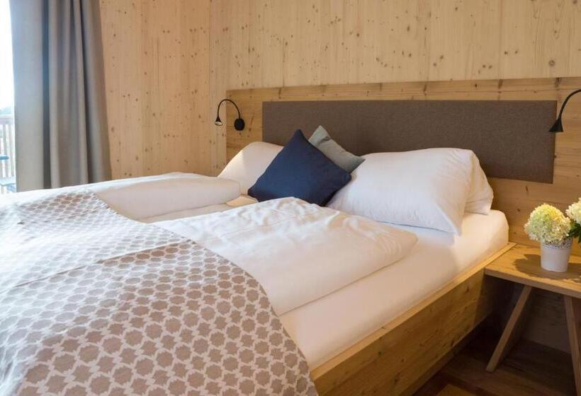 דירת שני חדרים, ölerhof