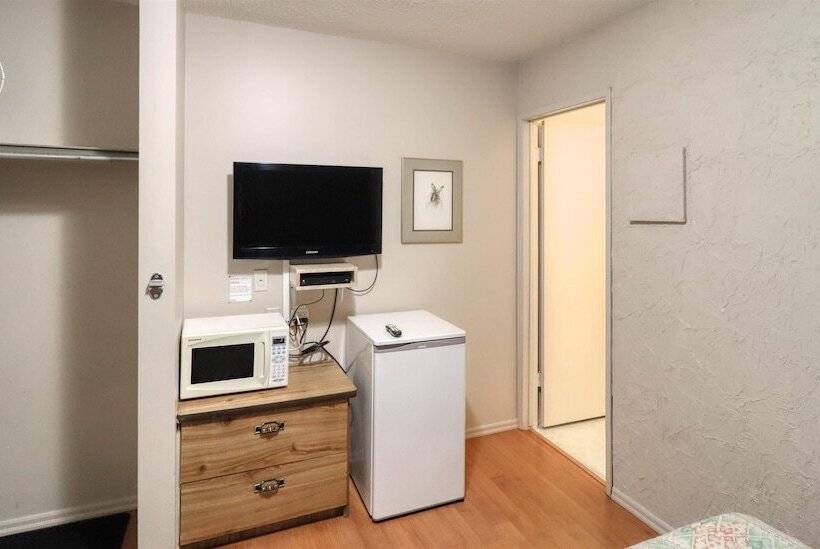 חדר סטנדרט, Kings Court Motel