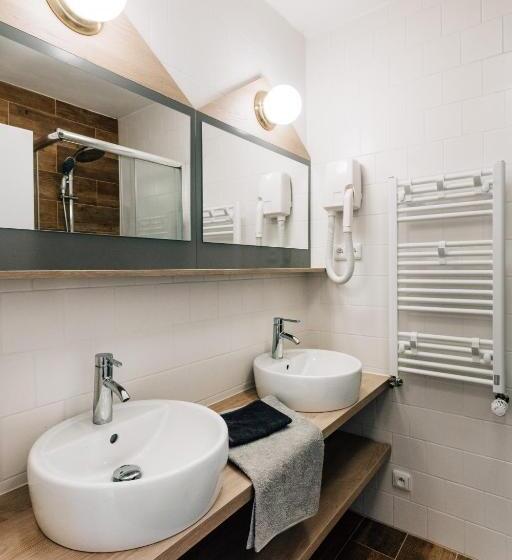 Студия Стандарт, Penzion V Roklich & Apartmens V Roklich