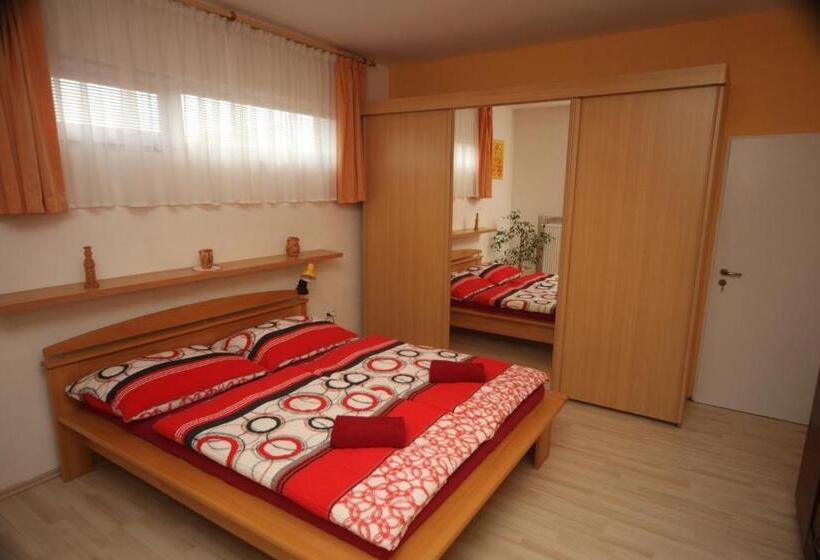 Апартаменты Superior 2 Спальни, Penzion V Roklich & Apartmens V Roklich