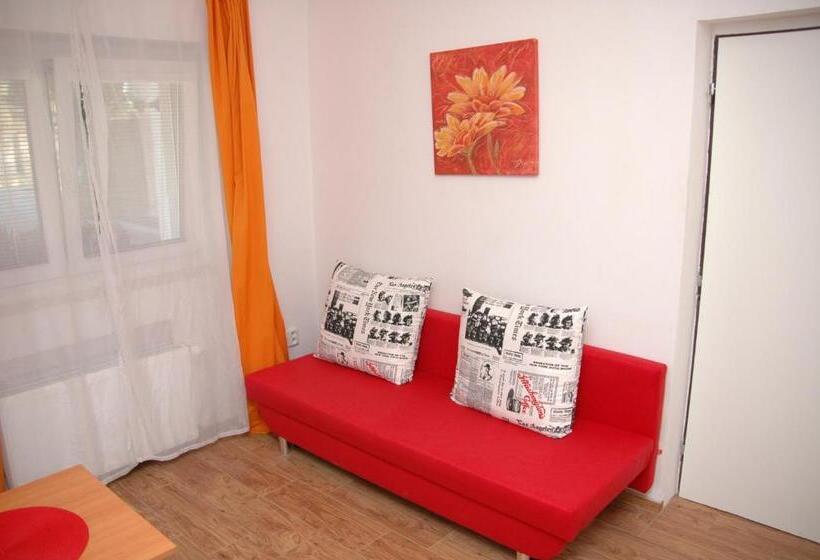 Апартаменты 1 Спальня, Penzion V Roklich & Apartmens V Roklich