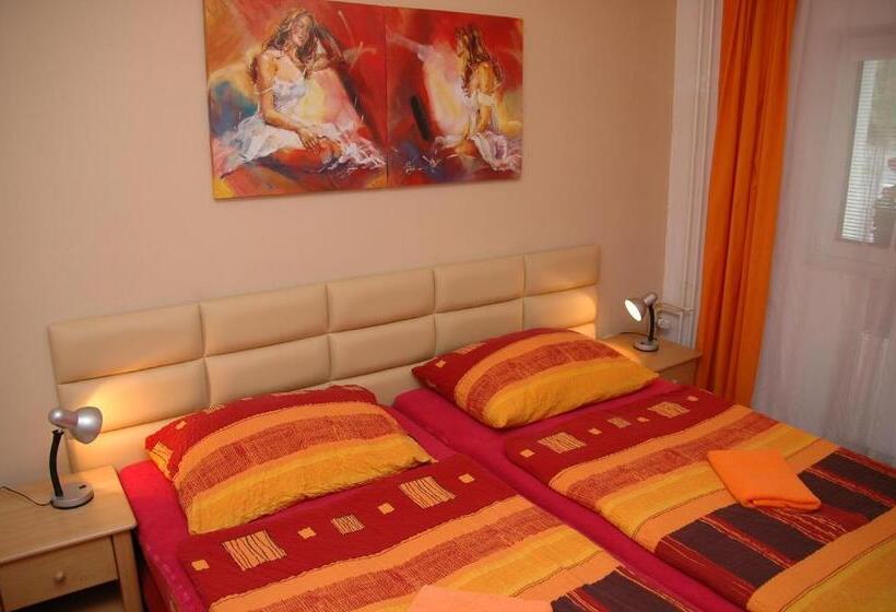 Апартаменты 1 Спальня, Penzion V Roklich & Apartmens V Roklich