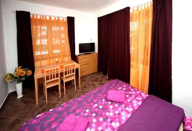 Апартаменты Deluxe 1 Спальня, Penzion V Roklich & Apartmens V Roklich