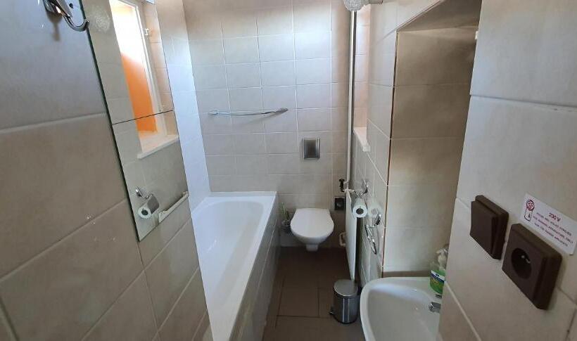 Семейный Номер, Pension Svoboda