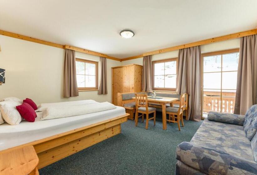 شقة غرفة نوم واحدة مزودة بشُرفة, Winklhütte