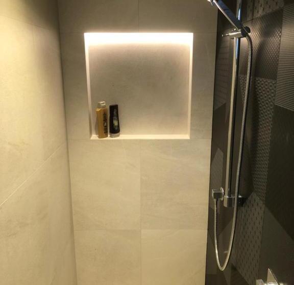 חדר דלוקס עם מרפסת נוף לים, Studio Or Cabin On Whitby