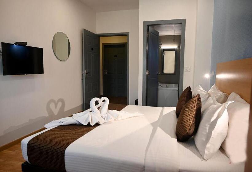 带大床的豪华间, Alchemy Suites