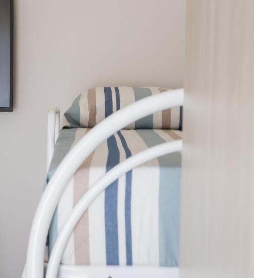 带海景标准四人间, Bluriva