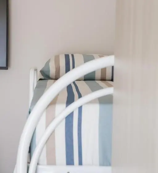 Standard Neljän Hengen Huone Merinäkymä, Bluriva