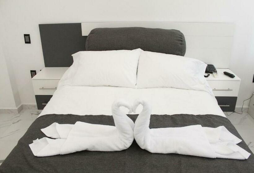 סטודיו דלוקס, Boutique M&f