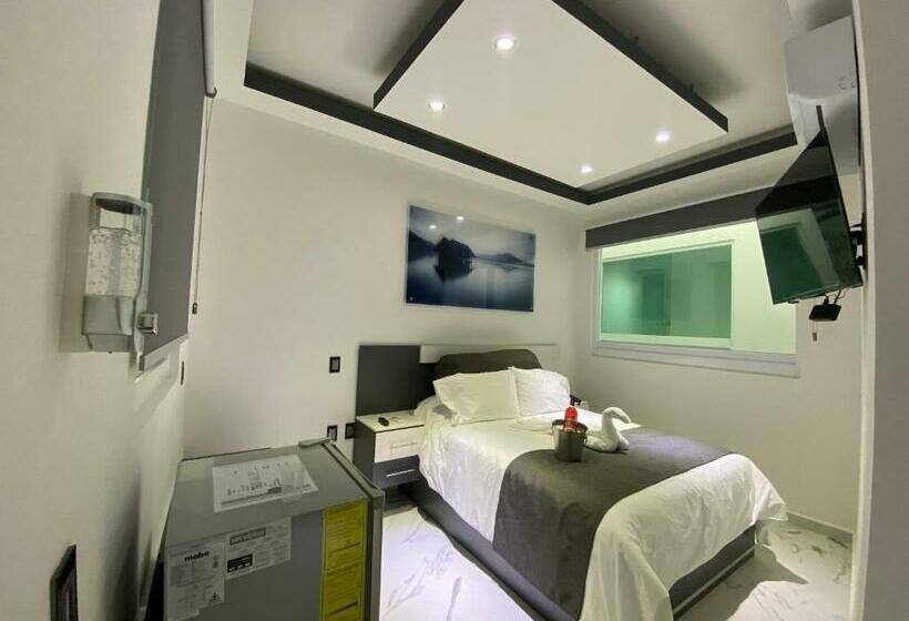 סטודיו דלוקס, Boutique M&f