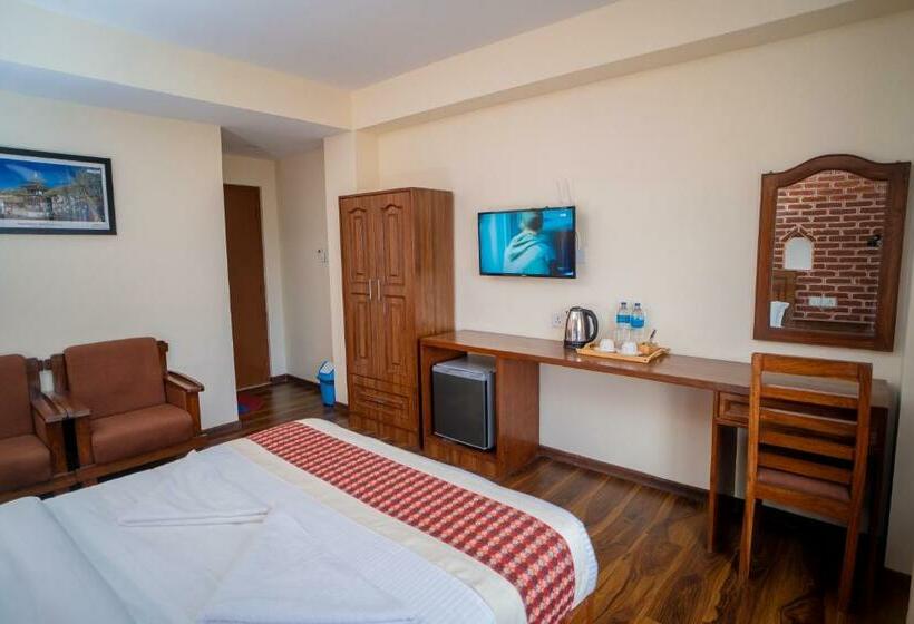 اتاق لوکس با بالکن, Madhuban