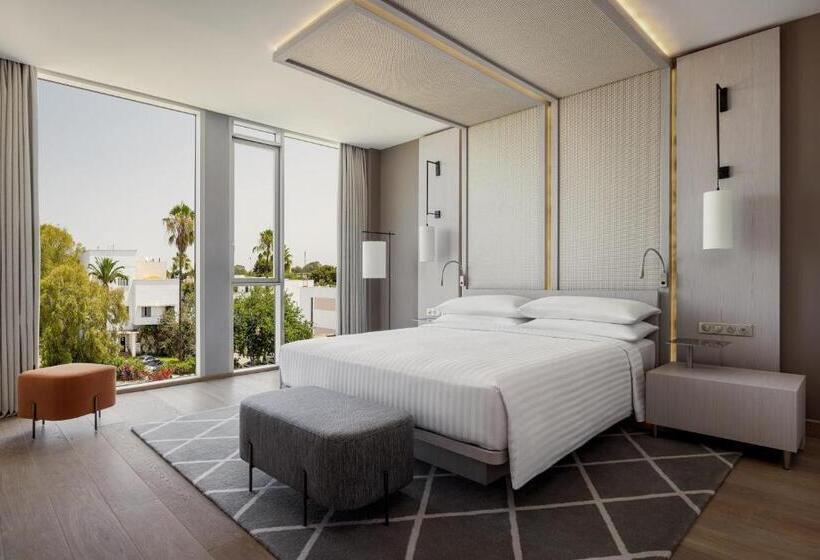 سوئیت اجرایی با تخت کینگ, Rabat Marriott