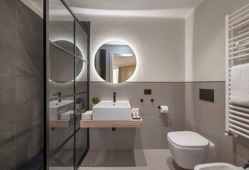 غرفة قياسية, Mem Lodge And Suite