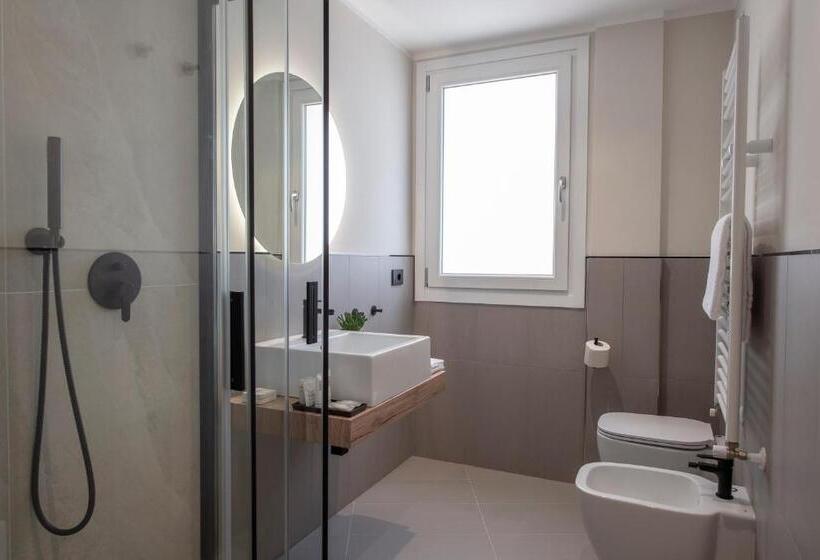 شقة غرفة واحدة, Mem Lodge And Suite