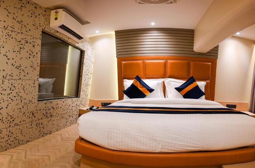 غرفة ديلوكس, Suvidha Suites