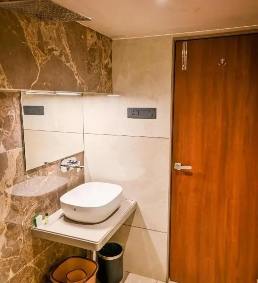 Chambre Standard, Suvidha Suites