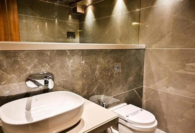 Chambre Standard, Suvidha Suites