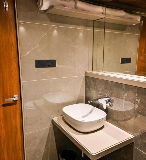 غرفة قياسية, Suvidha Suites