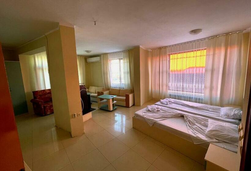 豪华工作室, Angel