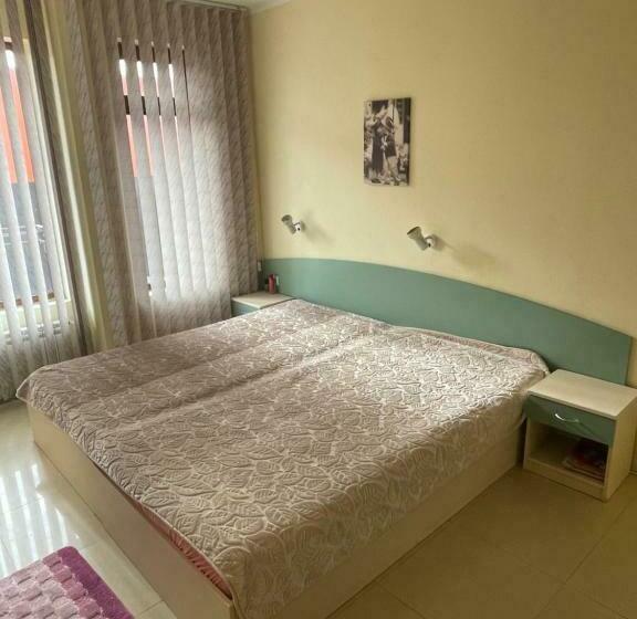 带阳台的豪华间, Angel